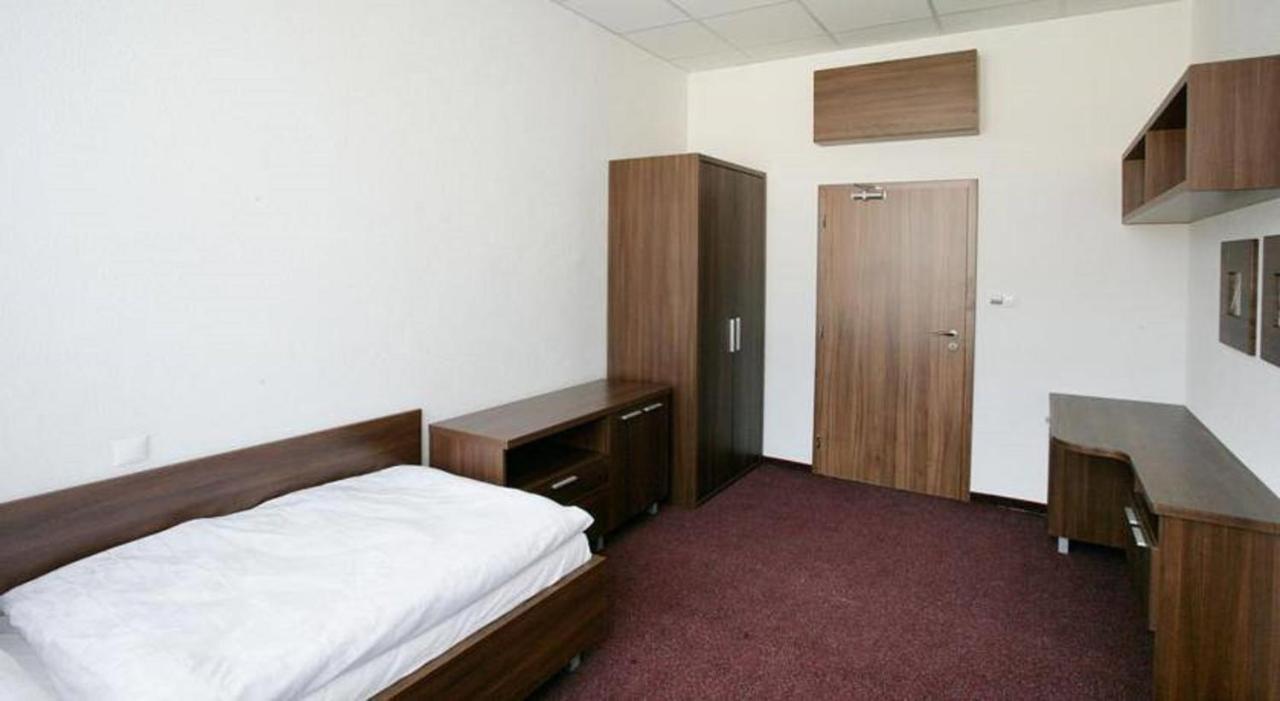 Hotel Branc, Garni เซนิซา ภายนอก รูปภาพ